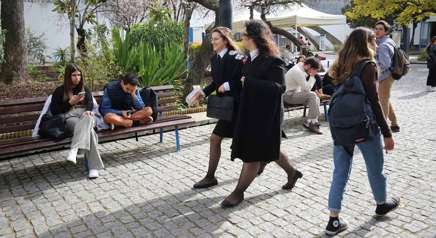 Nesta primeira fase, 56 por cento dos estudantes foram colocados na sua primeira opção, valor mais elevado dos últimos anos.
