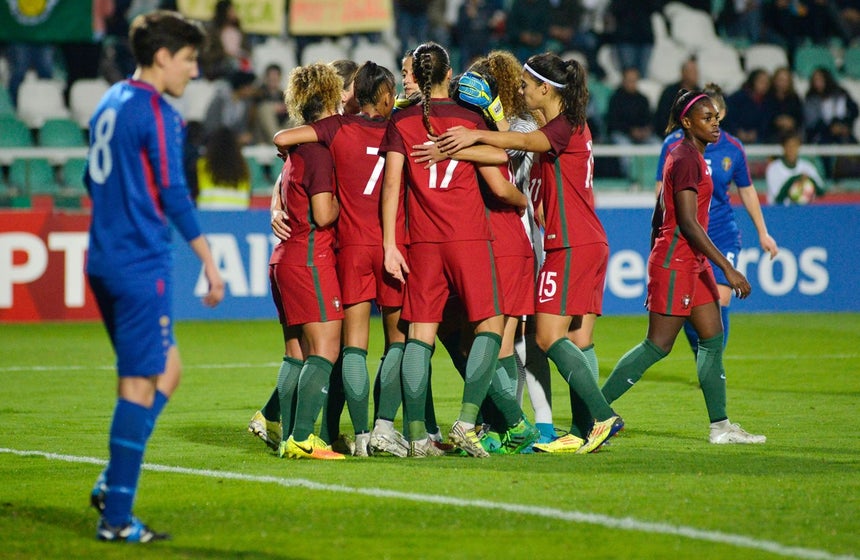 Seleção feminina de Portugal goleia Moldávia no apuramento ...