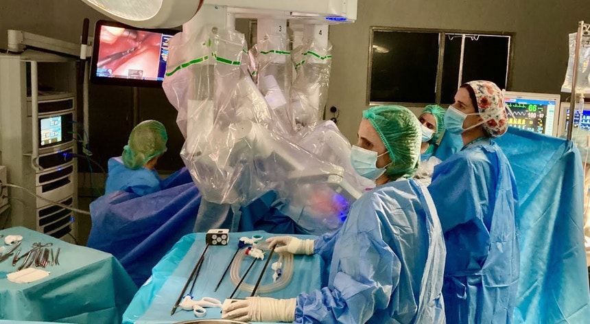 Imagem de Ainda não há solução para os doentes à espera de cirurgia cardíaca