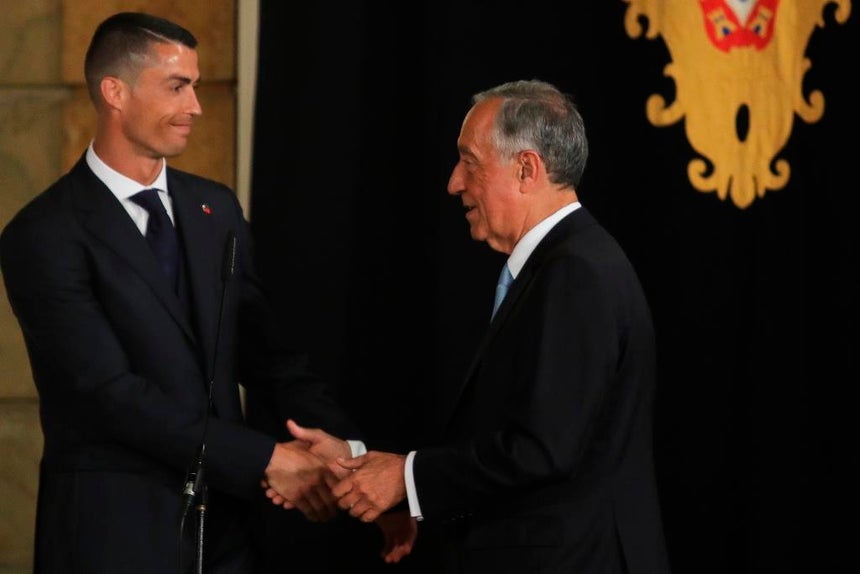 Resultado de imagem para Marcelo aguarda informaÃ§Ã£o para se pronunciar sobre retirada de condecoraÃ§Ãµes a Ronaldo
