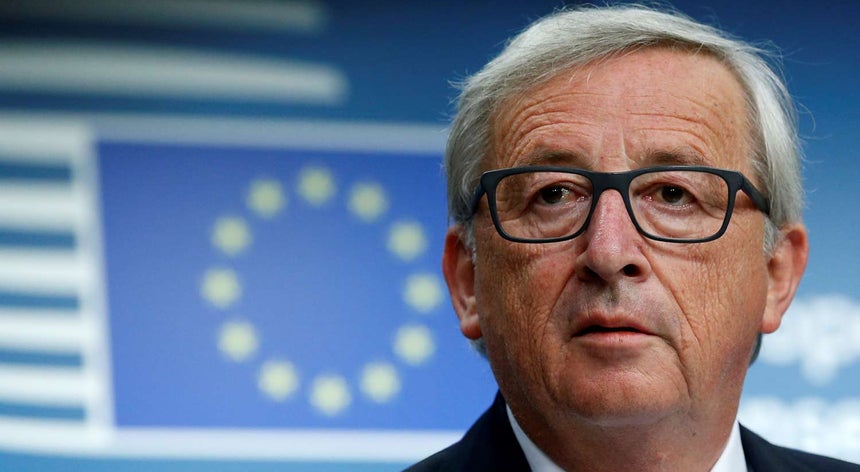Resultado de imagem para “Vocês são ridículos”, diz Jean-Claude Juncker aos eurodeputados