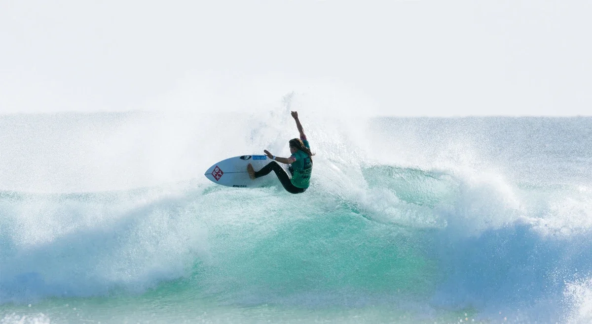 Francisca Veselko "muito orgulhosa" com qualificação para elite mundial do surf