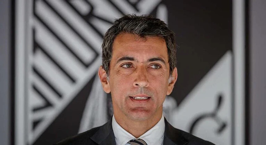 Imagem de António Miguel Cardoso demite-se da presidência do Vitória de Guimarães