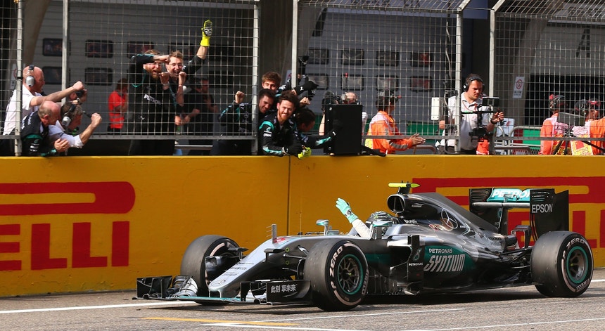 Rosberg continua imparável no mundial 
