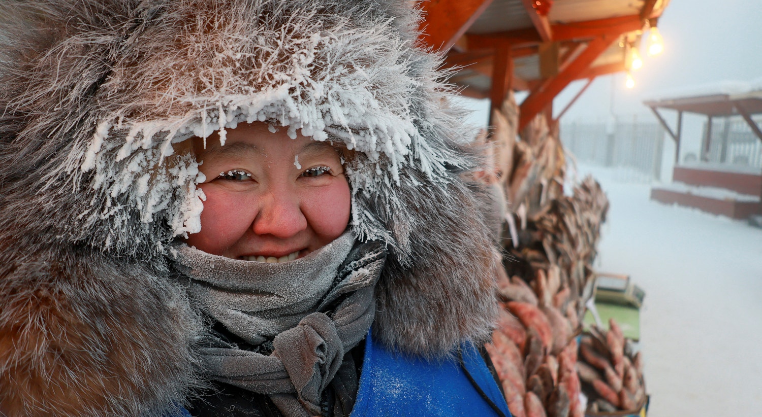  Um dia gelado em Yakutsk, R&uacute;ssia, 5 de dezembro, com temperaturas de 50 graus negativos em zonas da Rep&uacute;blica Sakha, localizada no nordeste da Sib&eacute;ria | Roman Kutukov - Reuters 