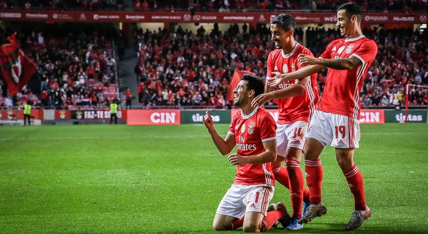 Pizzi festeja o segundo golo do Benfica
