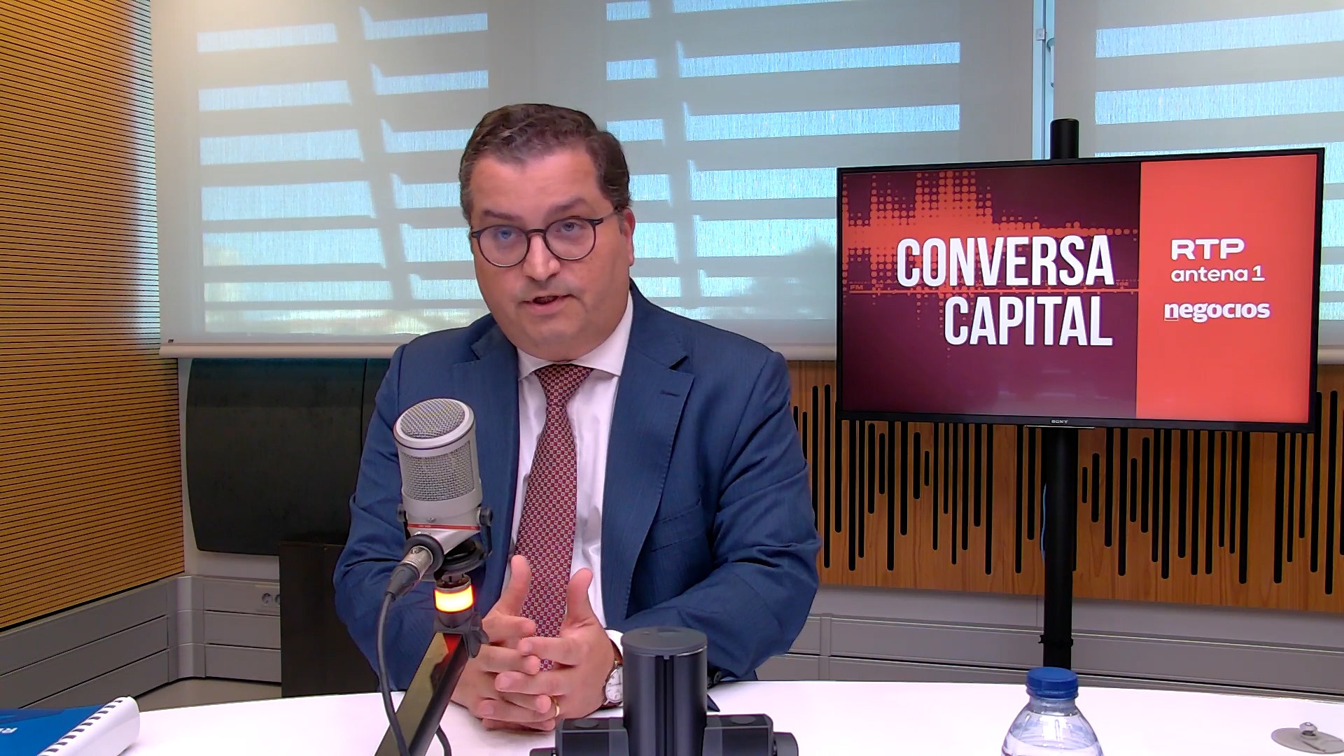Aumento das propinas é medida de justiça social para ministro das Finanças