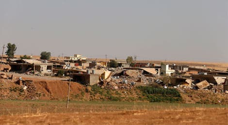 Casas destruídas na batalha pela barragem de Mossul entre tropas curdas com apoio dos EUA e militantes do grupo radical Estado Islâmico (Foto: Reuters) Casas destruídas na batalha pela barragem de Mossul entre tropas curdas com apoio dos EUA e militantes do grupo radical Estado Islâmico (Foto: Reuters)