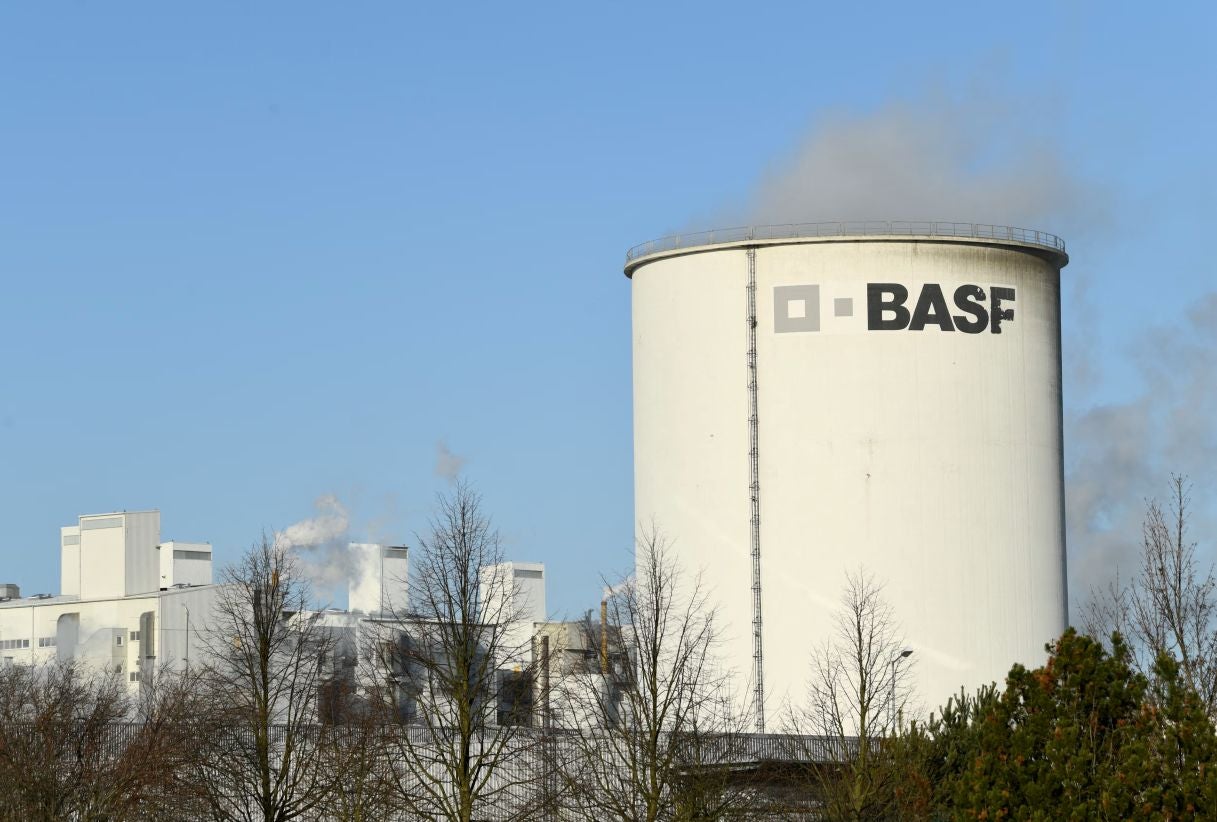 Alemã BASF inaugura complexo na China após investimento recorde de 8,7 MME