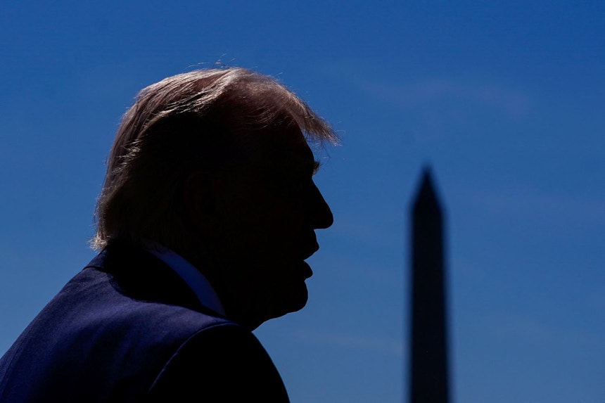 Imagem de Donald Trump reitera ameaças perante resistência iraniana