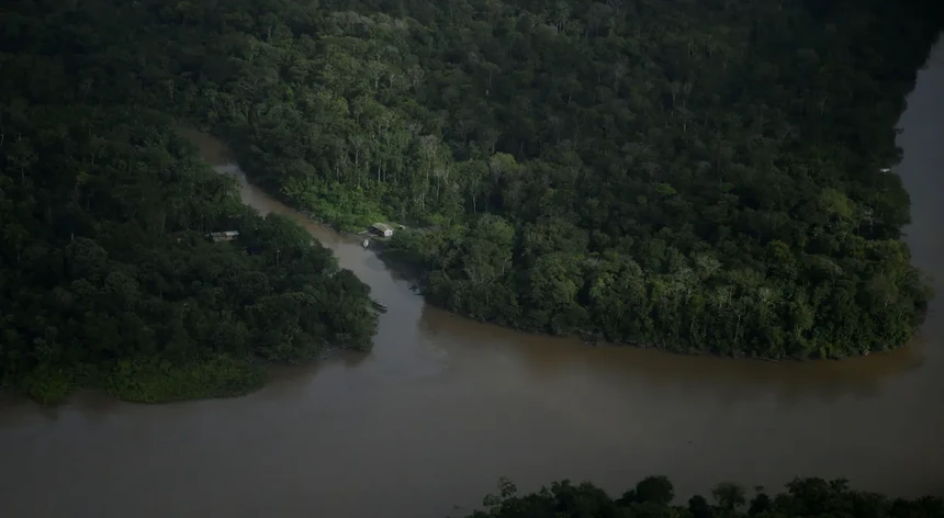 A justiça brasileira quer impedir a concessão de quatro áreas de exploração de petróleo e gás na Amazónia 
