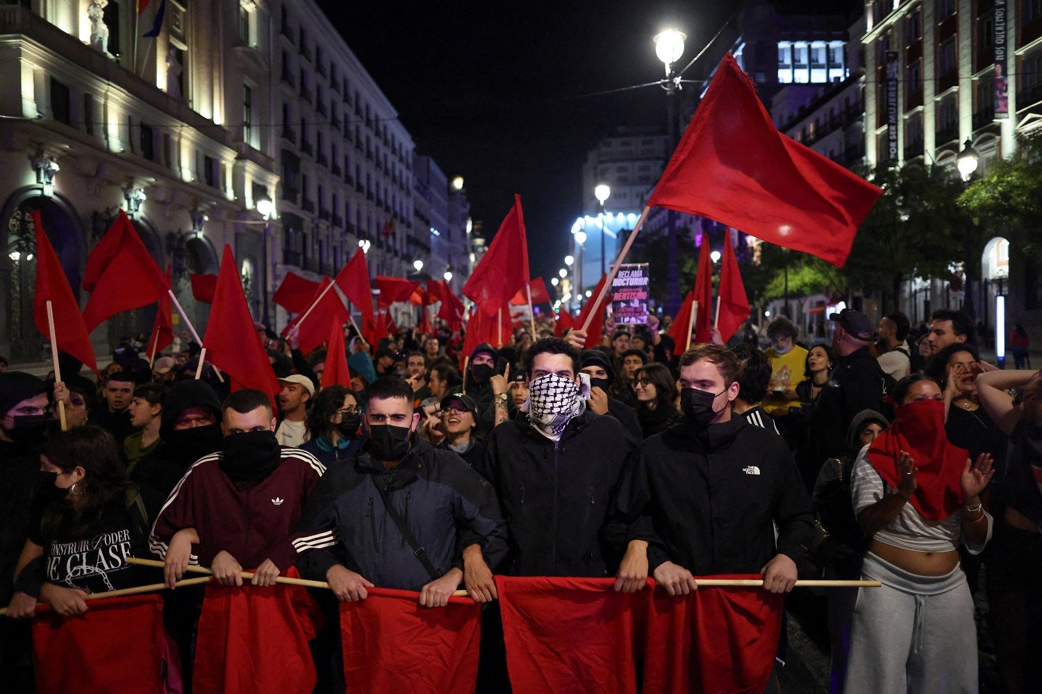 Centenas de manifestantes em Madrid contra chumbo das medidas para a Habitação