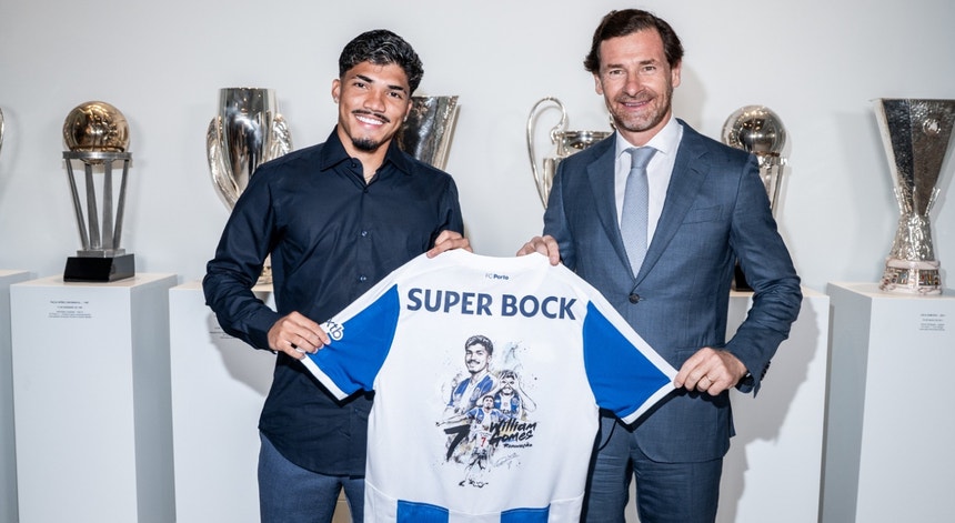 Imagem de William Gomes renova contrato com o FC Porto até 2031