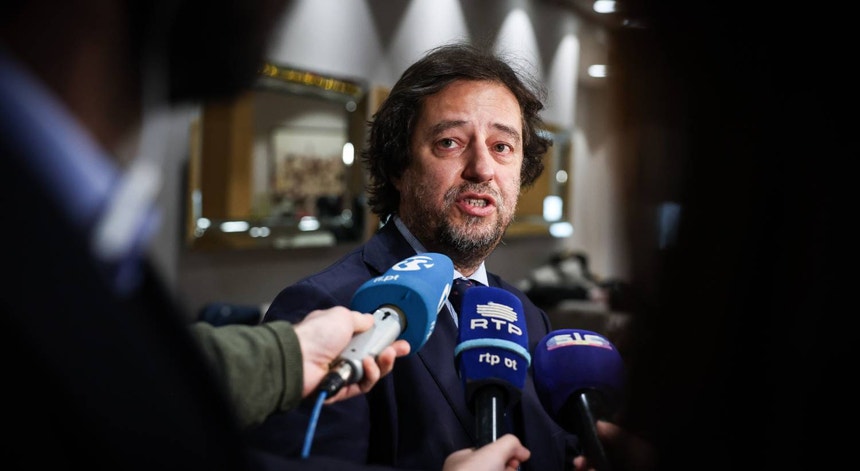 Imagem de Comissão Política de Marques Mendes desafia outros candidatos a terem 