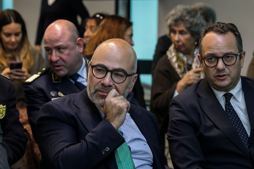 Imagem de PS questiona Montenegro se Pinto Luz tem condições para tutelar privatização da TAP