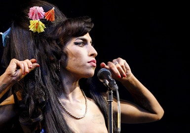 A policia já confirmou que o corpo encontrado no apartamento de Londres é o de Amy Winehouse 
