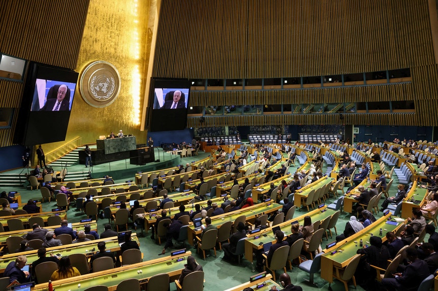 Imagem de Mahmoud Abbas explicou nas Nações Unidas como Israel procura "acabar com a existência palestiniana"