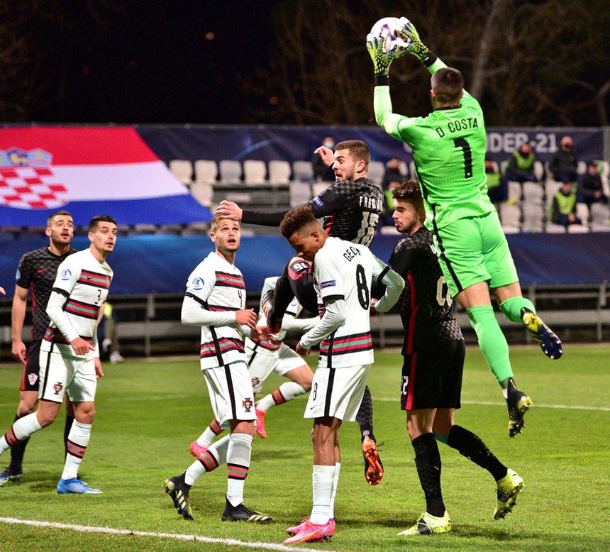 Europeu Sub-21: Portugal prepara duelo com Inglaterra com grupo