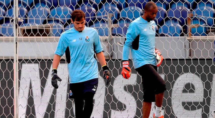 Helton vai substituir Casillas na baliza do FC Porto
