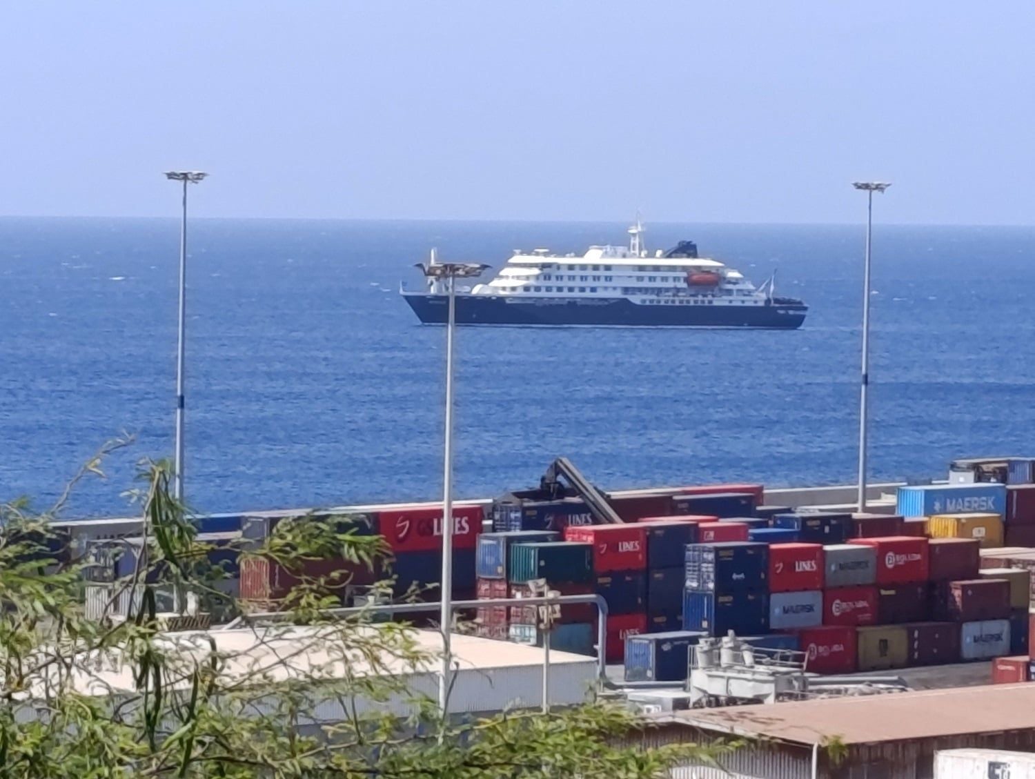 Espanha autorizou navio de cruzeiro afetado por surto de hantavírus a atracar nas Canárias
