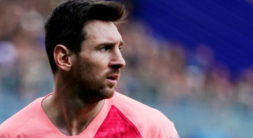 Messi considera que a paragem do campeonato permite recuperar os jogadores lesionados do "Barça"
