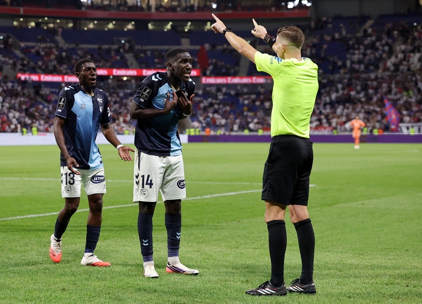 François Letexier arbitra Noruega-Portugal em Oslo