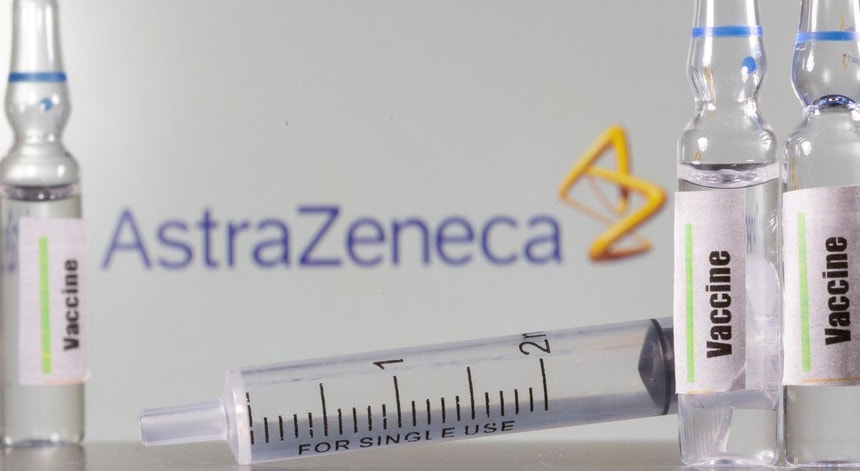 Os norte-americanos querem mais provas para validarem a vacina da AstraZeneca
