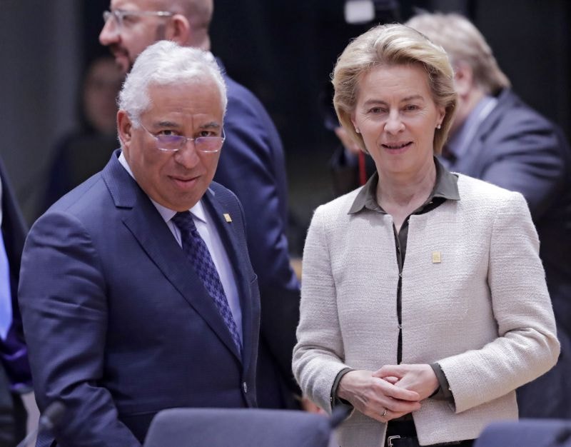 Imagem relacionada com a notícia: António Costa e Ursula von der Leyen encontram-se esta quinta-feira em Bruxelas
