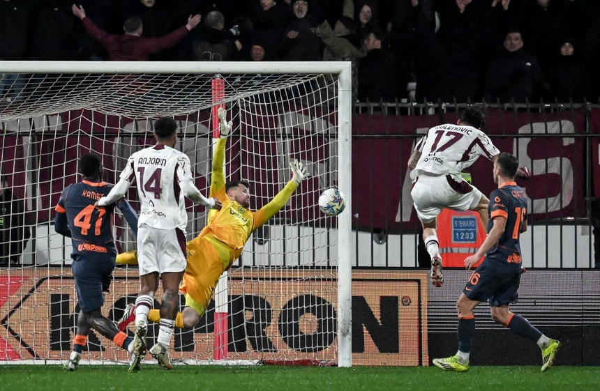 Imagem de Inter Milão elimina Torino e avança para as meias-finais da Taça de Itália