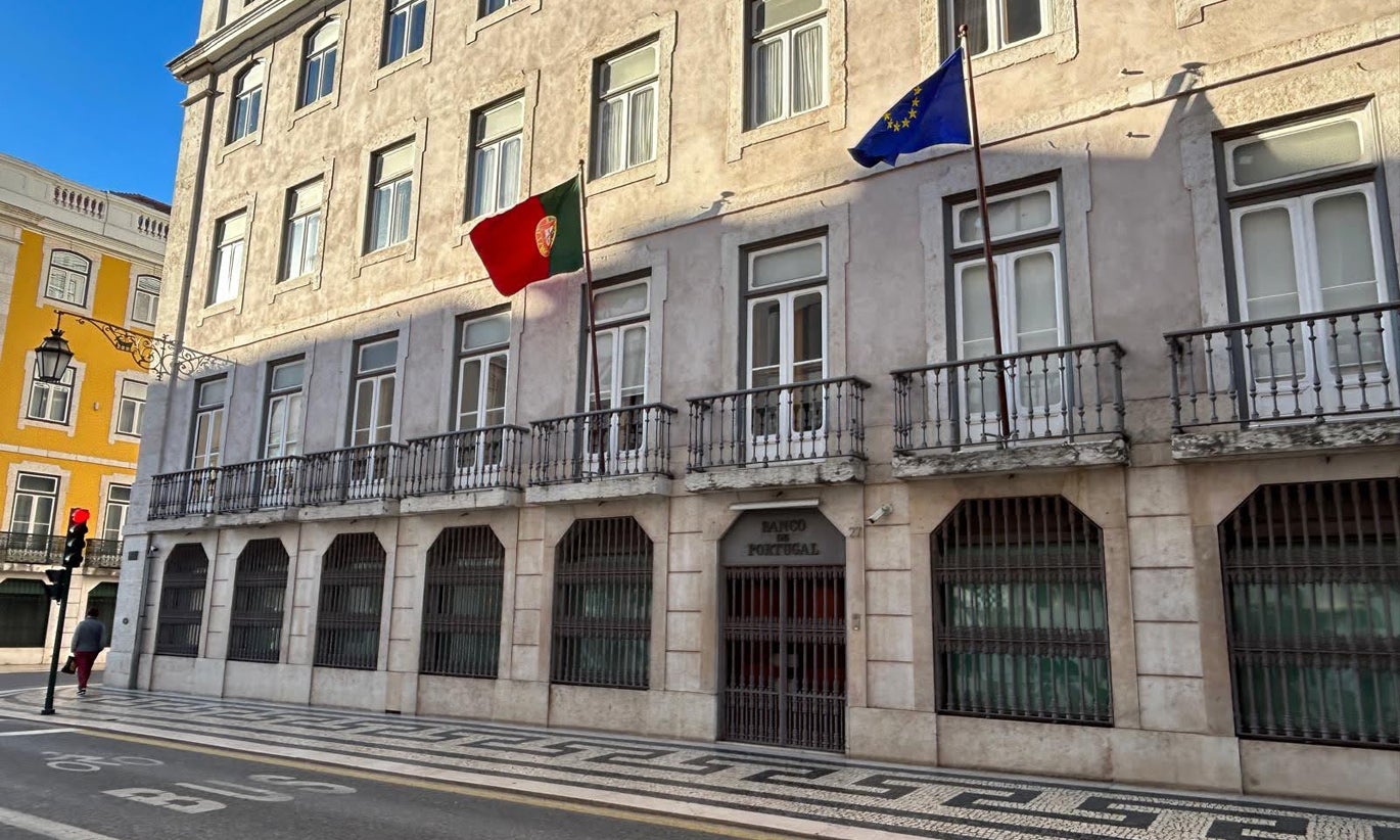 Clientes com dificuldades em retomar créditos devem contactar bancos aconselha BdP