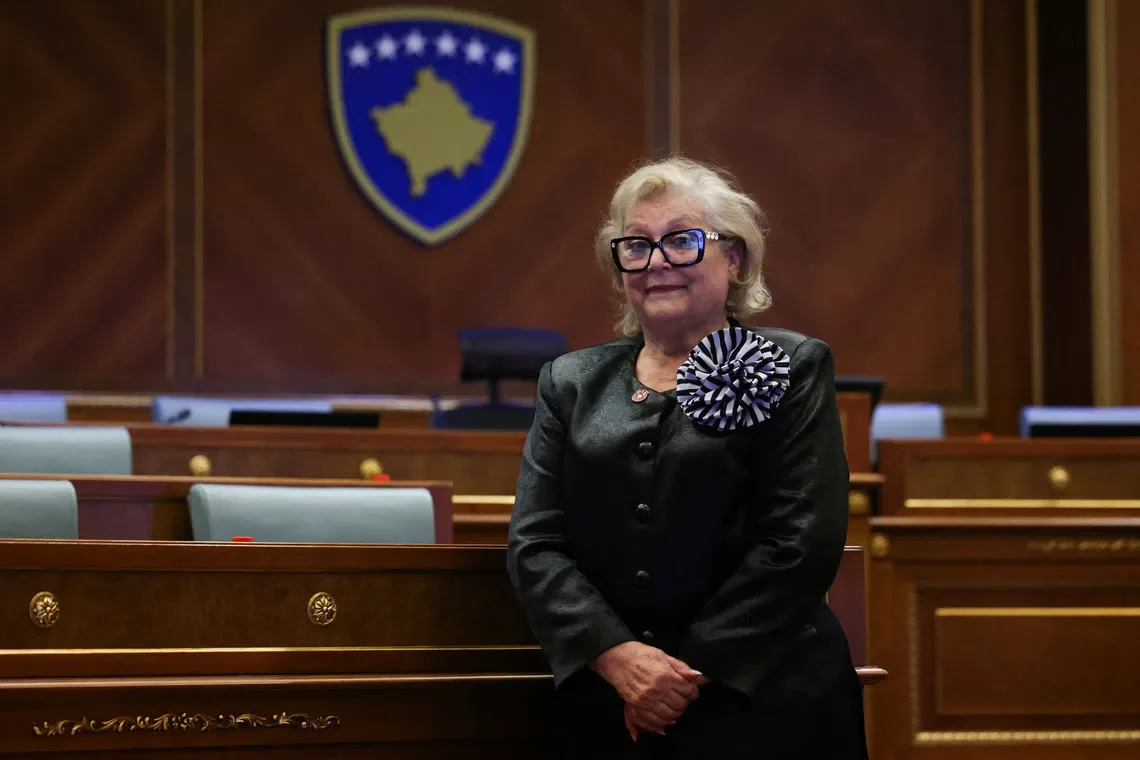 Economista Justina Shiroka Pula eleita Presidente do Kosovo