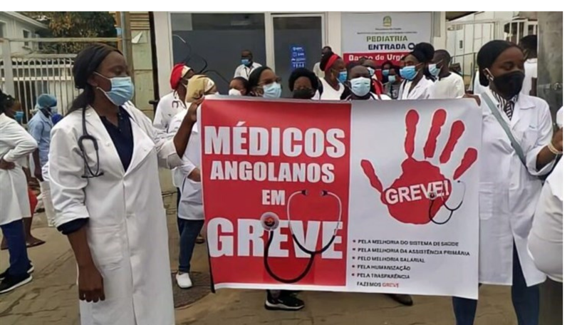 Imagem de Médicos angolanos suspendem greve