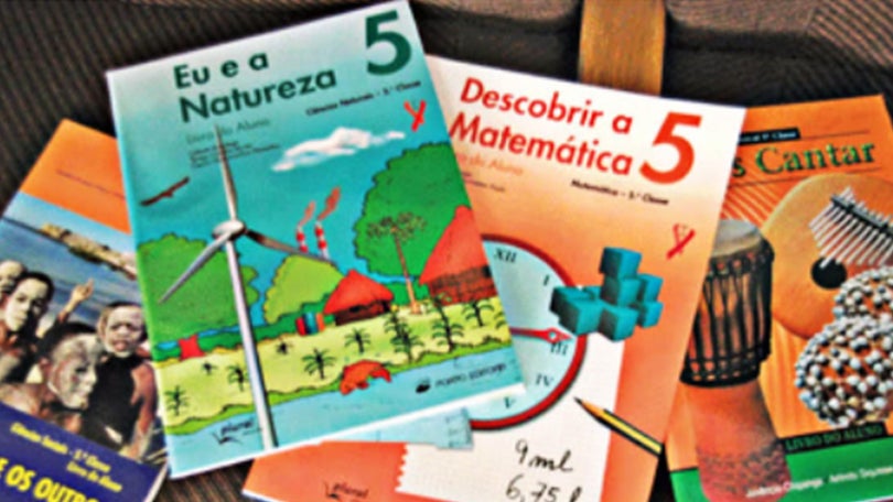 Imagem de Faltam livros escolares em Moçambique