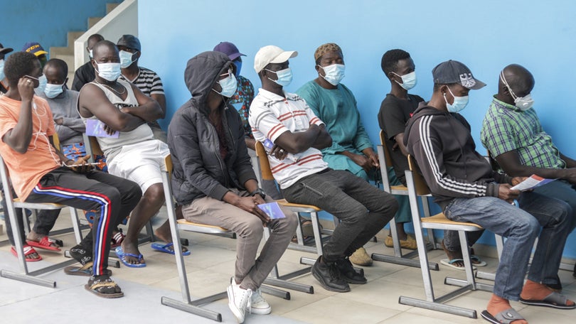 Imagem de Mais de 4000 imigrantes irão receber titulos de residência em Cabo Verde