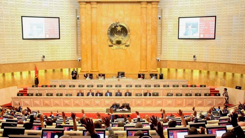 Imagem de Parlamento angolano aprova alterações à Lei de Imprensa.