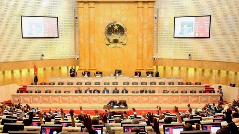 Parlamento angolano aprova alterações à Lei de Imprensa.