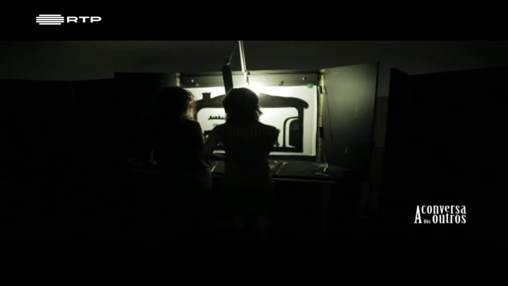 Imagem de A Conversa dos Outros - Baixa