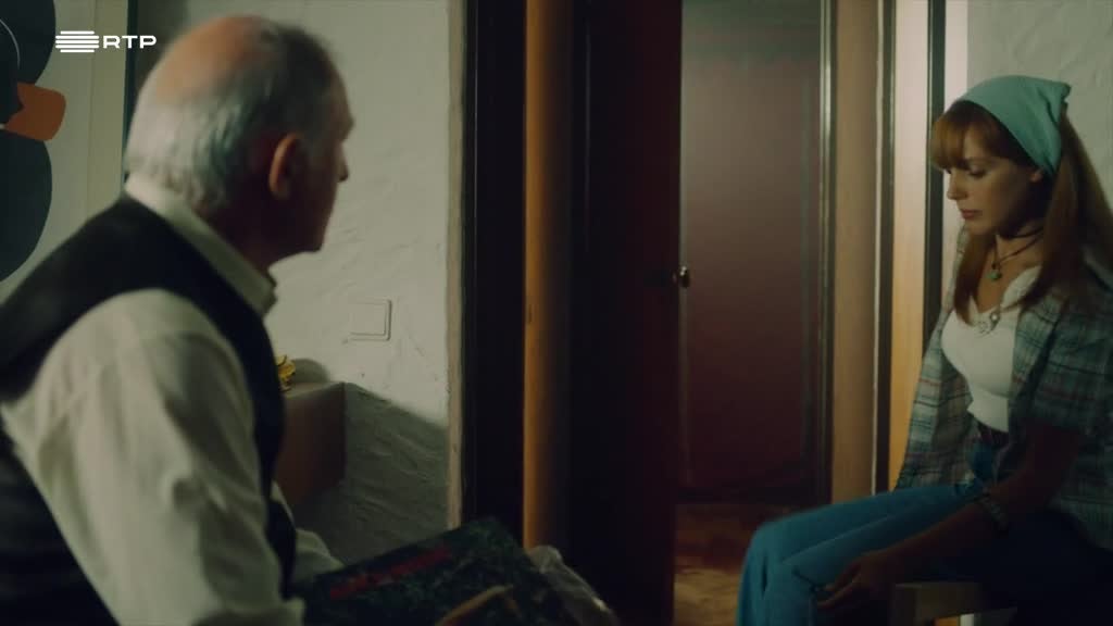 Imagem de 3 Mulheres - Pós Revolução - A Matança da Páscoa