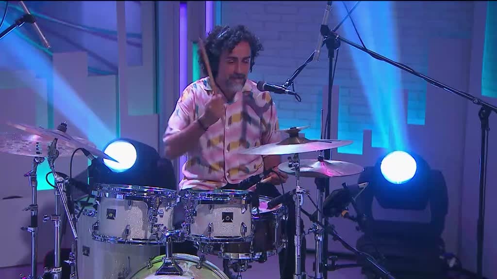 Imagem de Cá Por Casa Com Herman José - Teresa Tavares, João Vicente, César Mourão, Tia Cátia, Mia Rose, D. Nuno Barroso