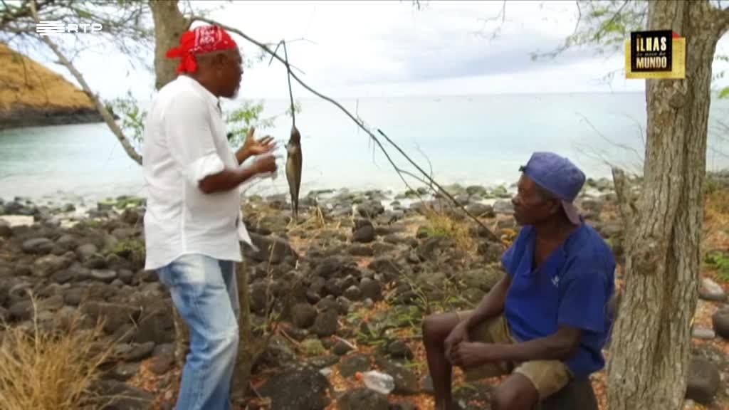 Imagem de As Ilhas do Meio do Mundo - Lagoa Azul / Barracuda Grelhada e Sopa do Povo