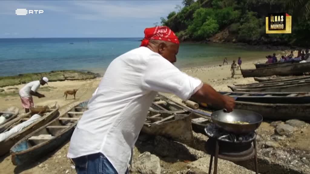Imagem de As Ilhas do Meio do Mundo - Morro Peixe - Praia dos Tamarindos / Búzios com Fruta-pão