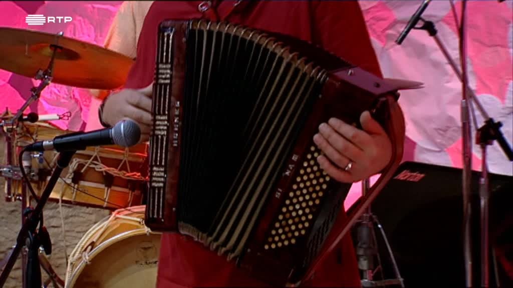 Imagem de Povo Que Canta - Música em 2ª Mão - Musical Brigada Victor Jara