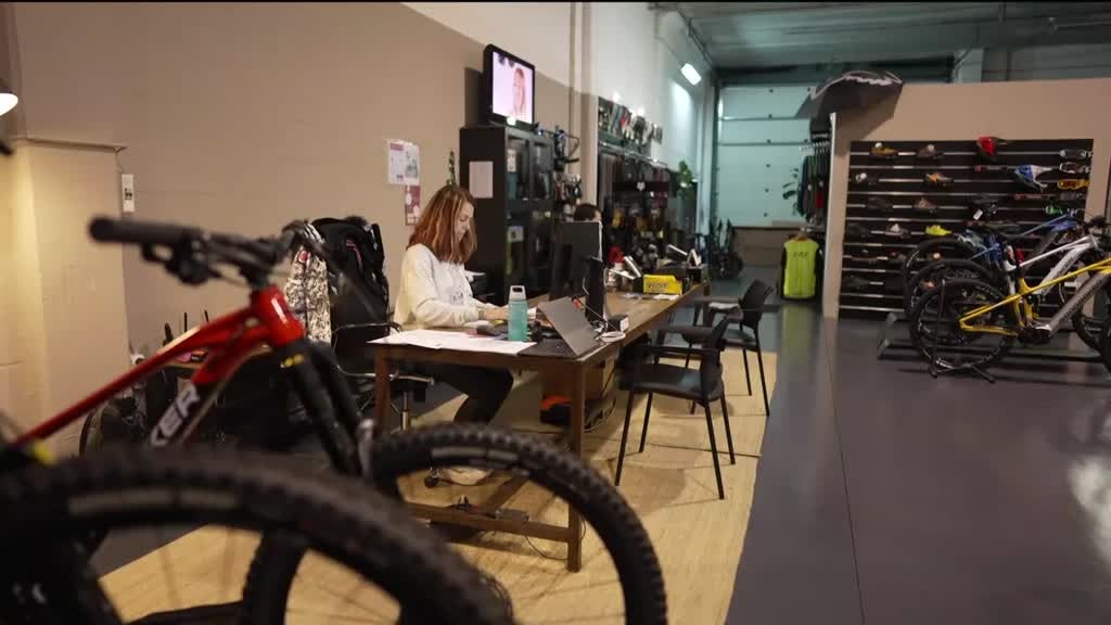 Imagem de Linha da Frente - 1º Direito