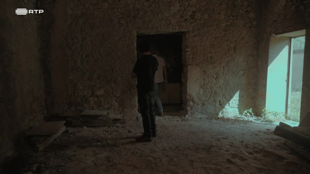 Imagem de Regresso a Ítaca - Estranho Encontro de Estranhos