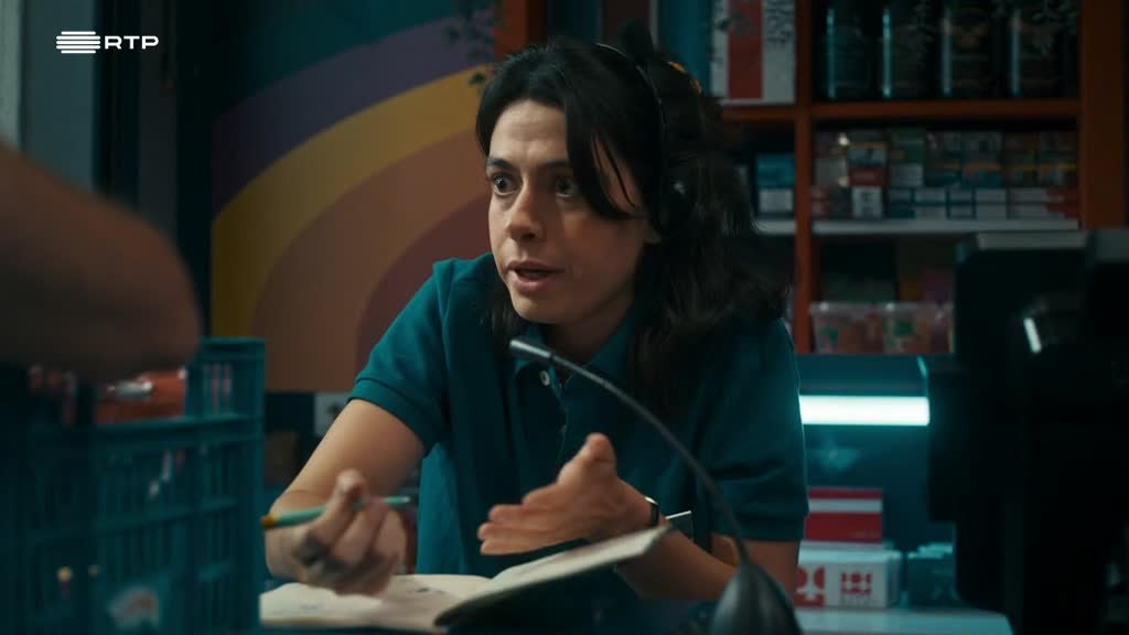 Imagem de Emília - Uma Leveza Inesperada