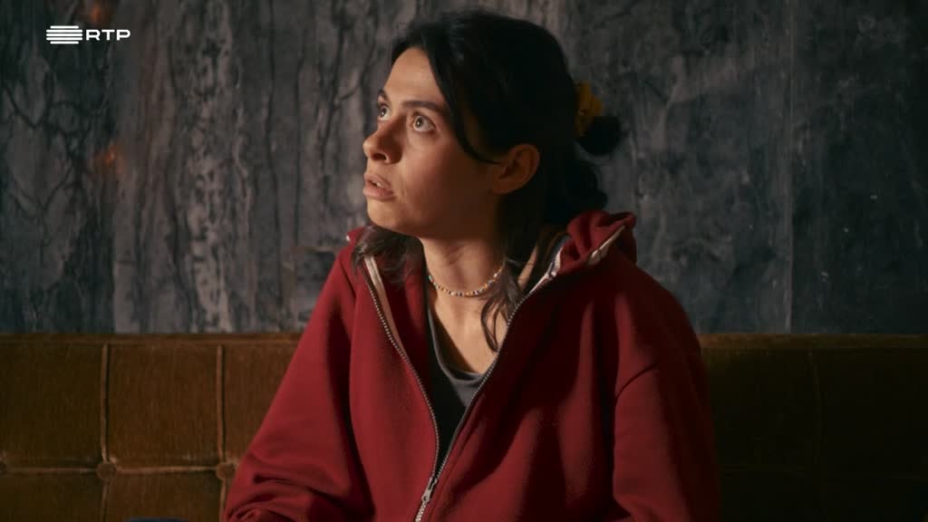 Imagem de Emília - Nascida Para Sofrer