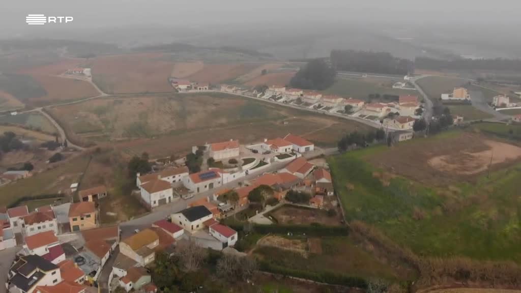 Imagem de Entre o Mar e a Terra - A Oeste, Tudo de Novo