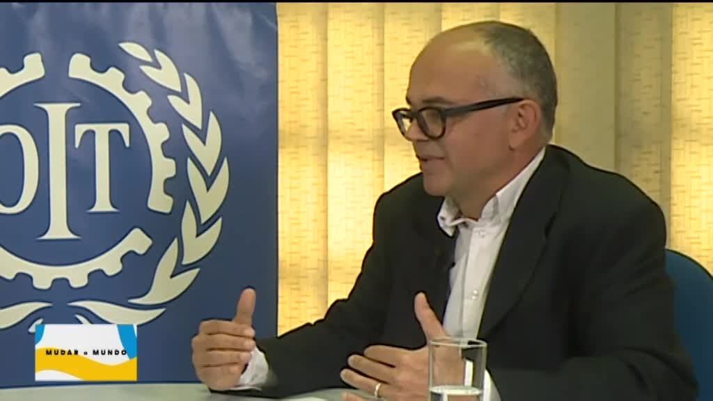 Imagem de Mudar o Mundo - Trabalho Digno e Crescim