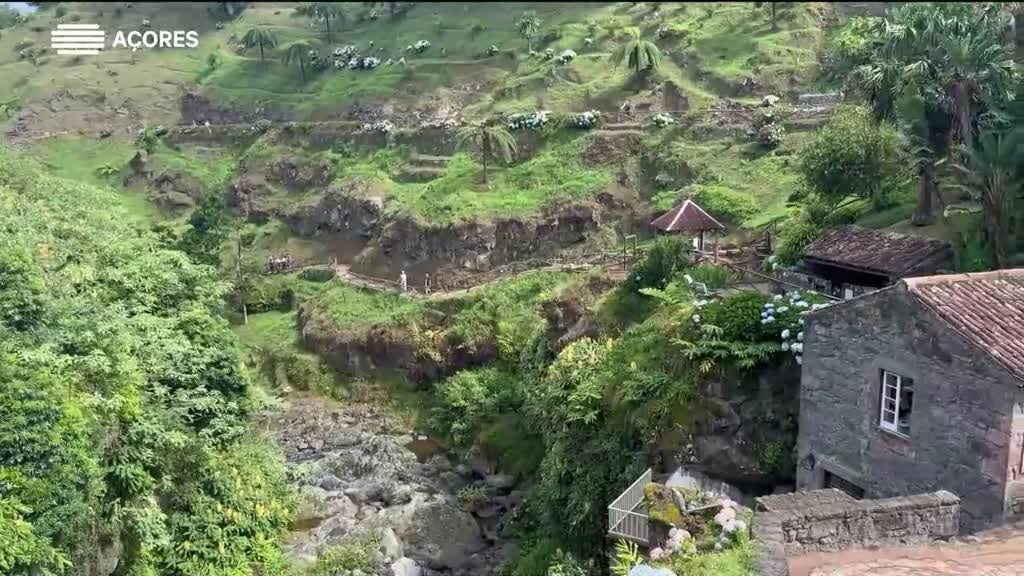Imagem de O Mundo nos Açores - Deborah Rocha e Saulo Santana | São Miguel