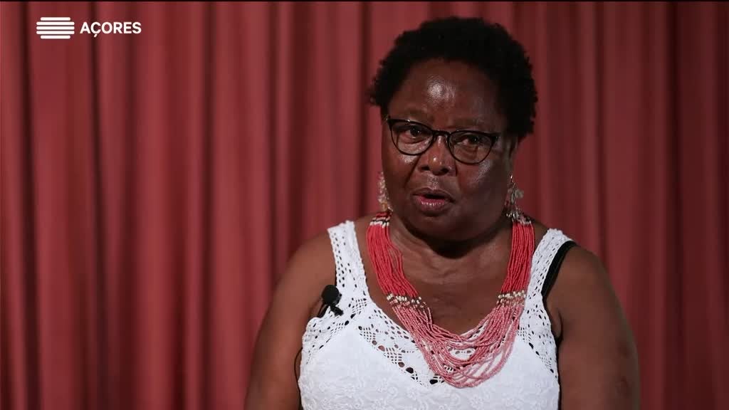 Imagem de Além das Fronteiras - Julieta Tuvela | moçambicana